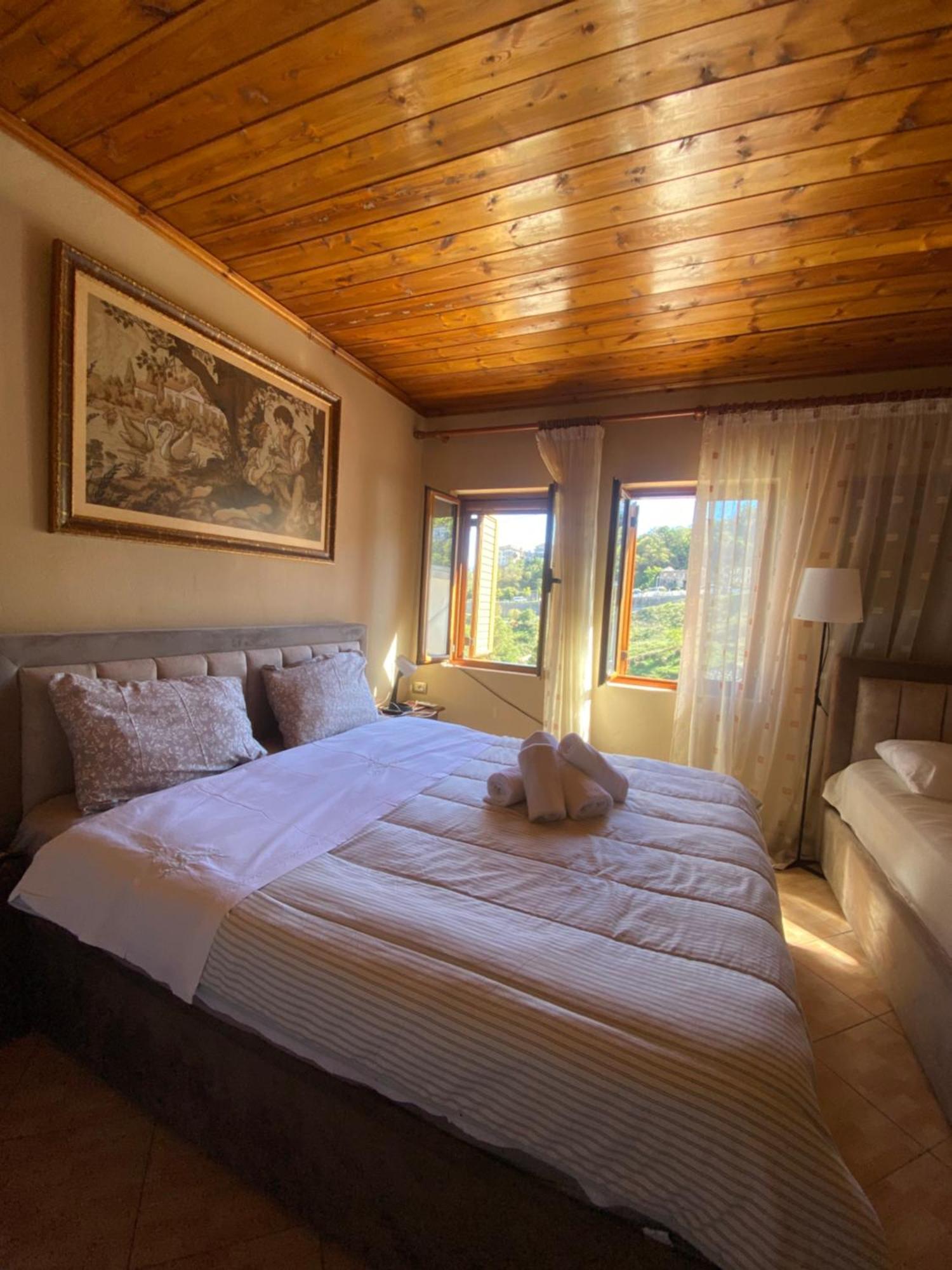Marko'S House จีโรคาสเตอร์ ภายนอก รูปภาพ